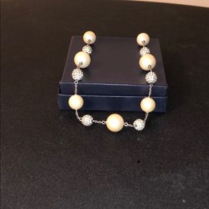 GORGEOUS PEAR AND DIAMOND NECKLACE